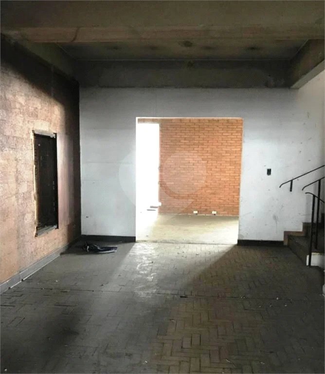 Sobrado à venda ou para alugar com 3 quartos em Vila Carrão, São Paulo, SP