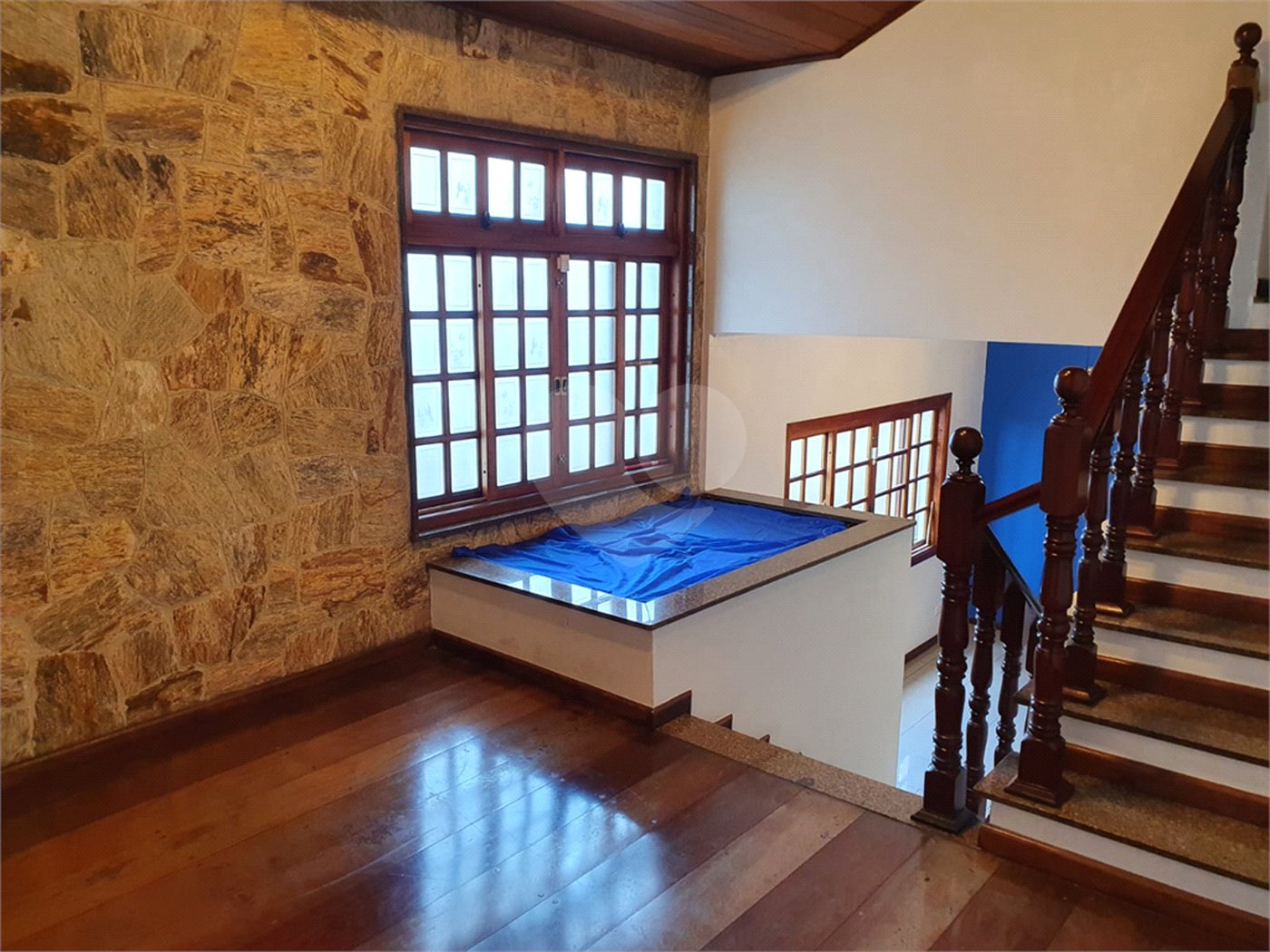 Sobrado à venda com 4 quartos, sendo 2 suítes, em Tremembé, São Paulo, SP