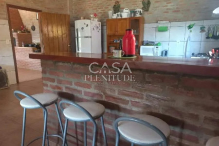 Chácara à venda com 2 suítes em Araçoiaba da Serra, SP