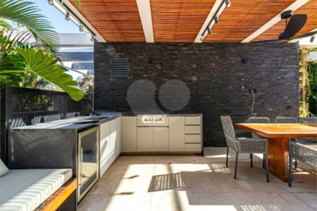 Casa à venda ou para alugar com 2 suítes no condomínio Praça Gabriel, São Paulo - SP
