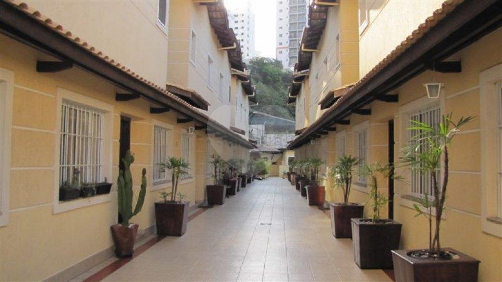 Casa à venda com 3 quartos, sendo 1 suíte, no condomínio Villa Jardim Sul, São Paulo - SP