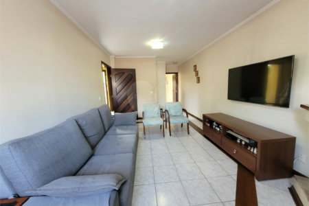 Sobrado à venda com 3 quartos, sendo 1 suíte, em Jardim Líbano, São Paulo, SP