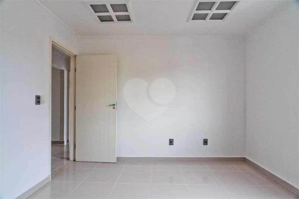 Casa para alugar com 211m², 3 quartos Sem Vaga -Vila Boaçava - São Paulo