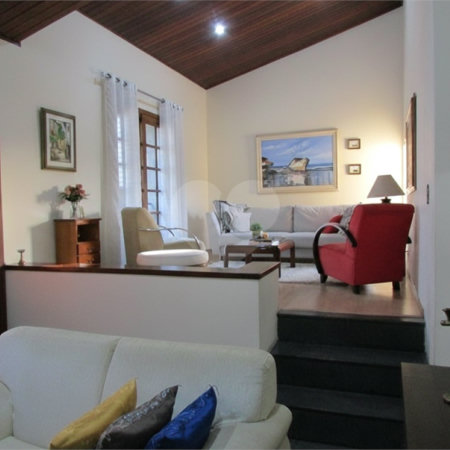 Casa à venda com 3 quartos, sendo 1 suíte,  em Vila Rosa, Itapetininga, SP