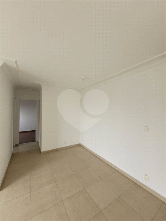 Apartamento à venda com 3 quartos, sendo 1 suíte, em Vila Regente Feijó, São Paulo, SP