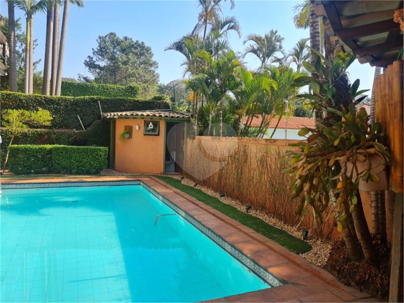 Casa à venda com 5 quartos, sendo 2 suítes,  em Jardim Morumbi, São Paulo, SP