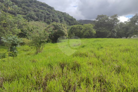 Terreno à venda no Centro, Bom Jesus dos Perdões, SP