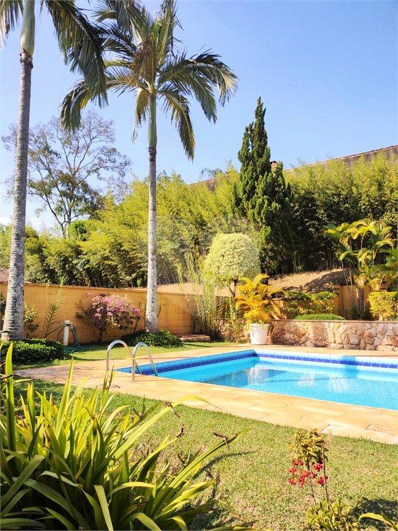Casa à venda com 5 suítes no condomínio Estância Marambaia, Vinhedo - SP