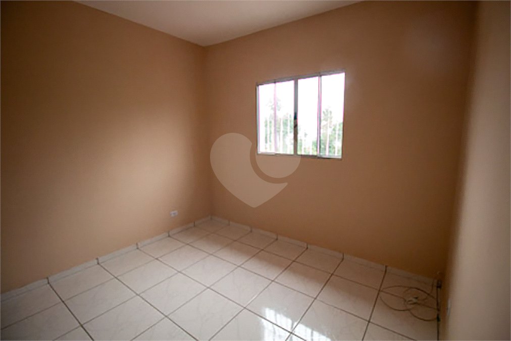 Casa à venda com 2 quartos em Reneville, Mairinque, SP