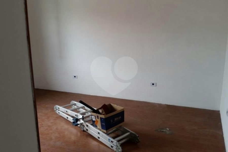 Sobrado à venda com 4 quartos em Vila Guilherme, São Paulo, SP