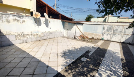 Casa à venda com 3 quartos, sendo 1 suíte,  em Cosmos, Rio de Janeiro, RJ