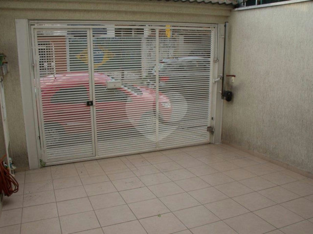 Sobrado à venda com 3 quartos, sendo 2 suítes,  em Vila Gustavo, São Paulo, SP