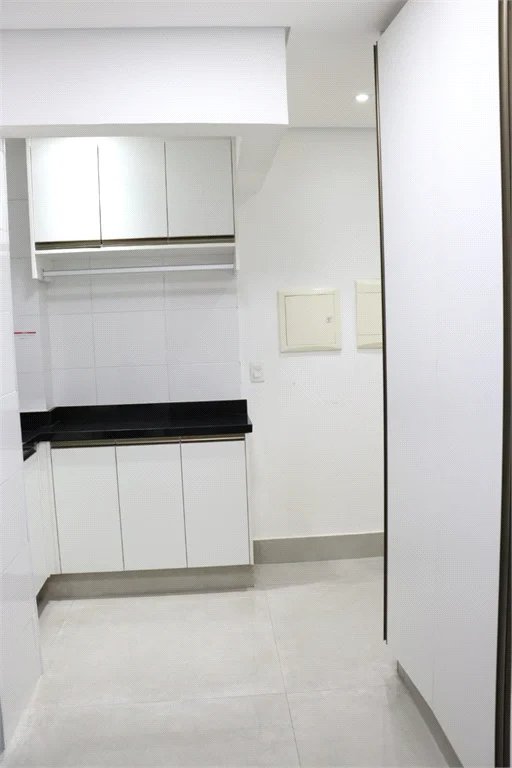Apartamento à venda com 4 quartos, sendo 3 suítes, em Parque Reboucas, São Paulo, SP