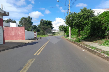Terreno para venda no Parque dos Flamboyant em São Carlos.