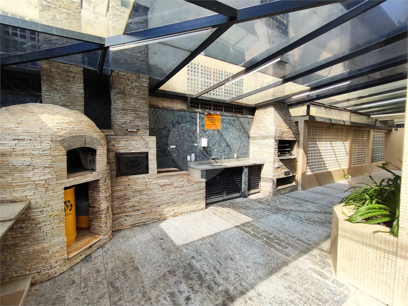Apartamento à venda com 3 quartos, sendo 1 suíte,  em Vila Ester (zona Norte), São Paulo, SP