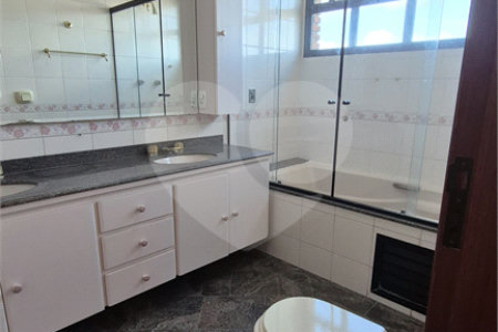 Apartamento à venda ou para alugar com 3 quartos, sendo 2 suítes, em Vila Romana, São Paulo, SP