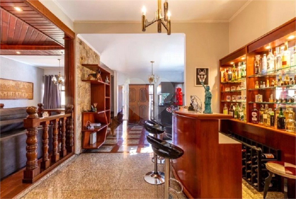 Sobrado à venda com 5 quartos, sendo 4 suítes, em Vila Galvão, Guarulhos, SP