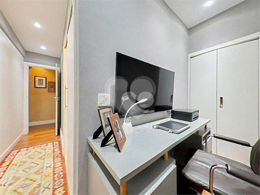 Apartamento à venda com 3 quartos, sendo 1 suíte, em Lagoa, Rio de Janeiro, RJ
