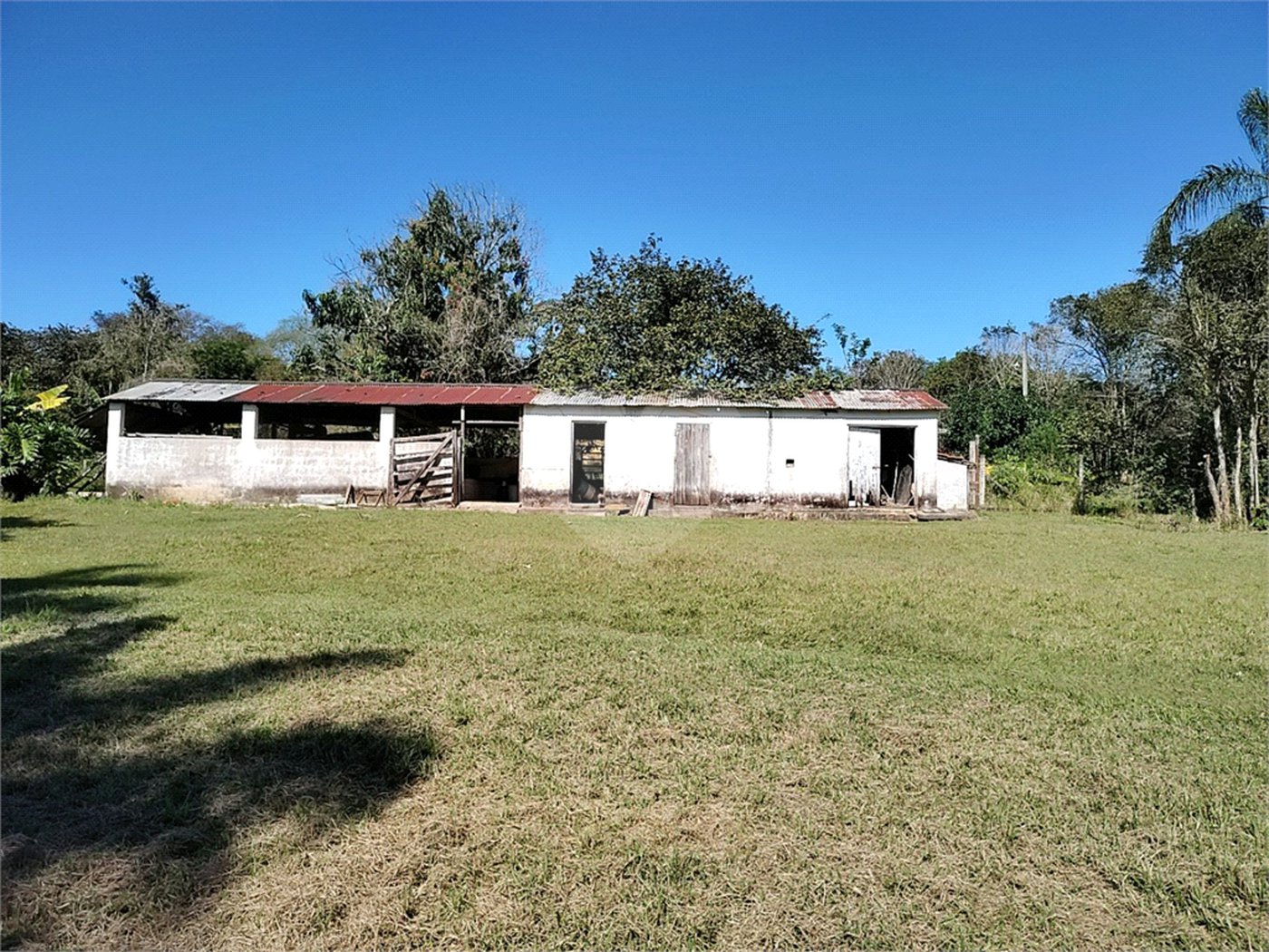 Sítio à venda com 3 quartos, sendo 1 suíte,  em Da Barra, Salto de Pirapora, SP