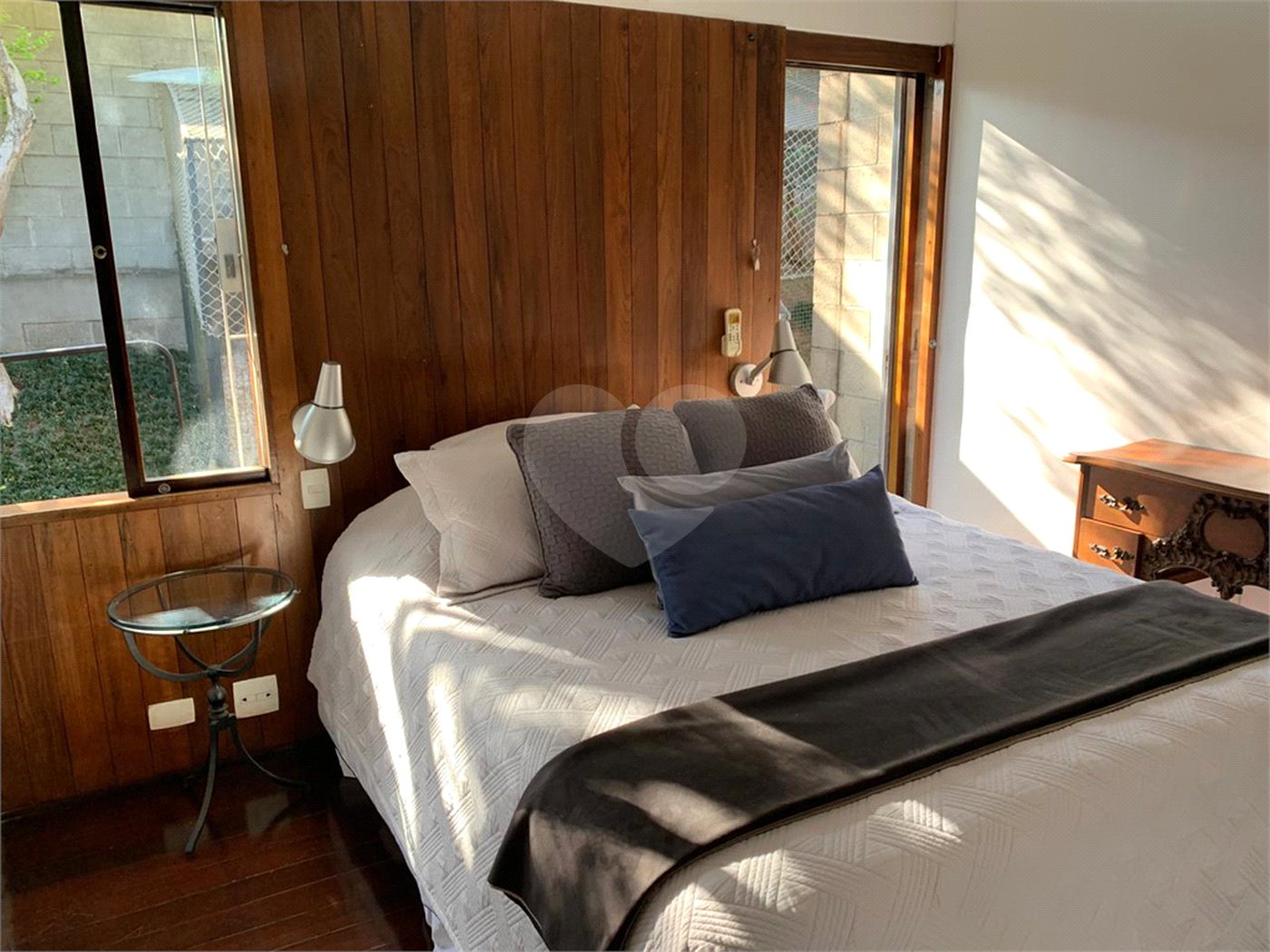 Casa à venda com 5 quartos, sendo 3 suítes, em Morumbi, São Paulo, SP