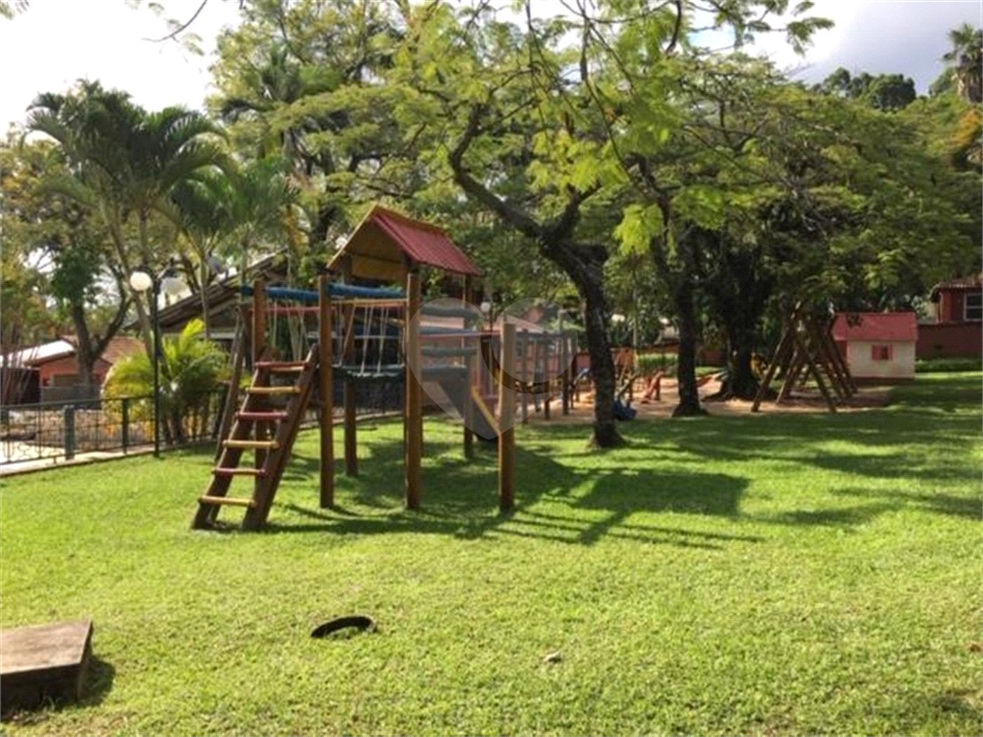 Casa à venda com 3 quartos, sendo 2 suítes,  no condomínio São Joaquim, Vinhedo - SP