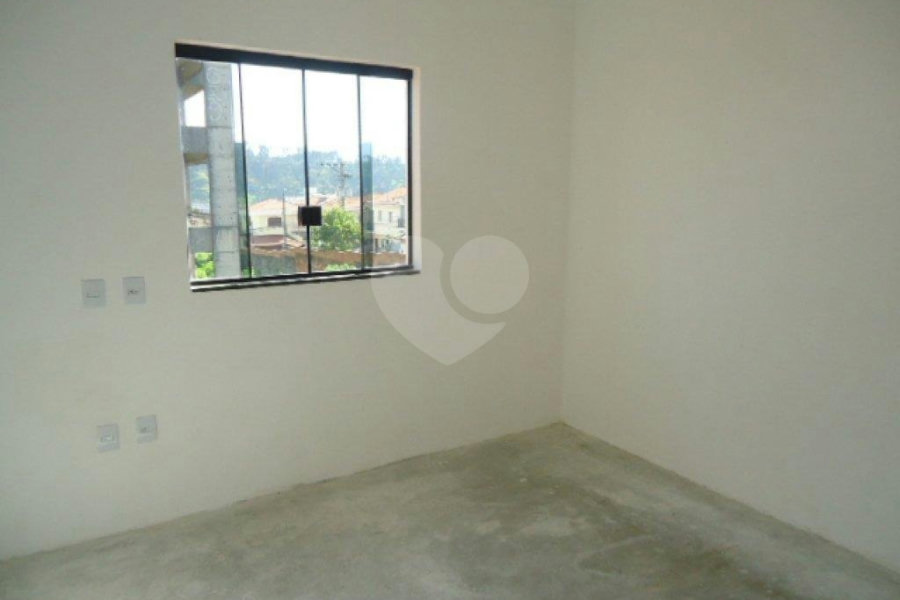 Sobrado à venda com 4 quartos, sendo 2 suítes, em Vila Rosália, Guarulhos, SP