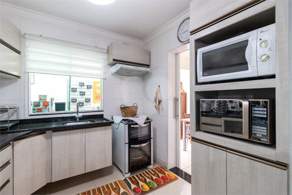 Casa à venda com 3 quartos, sendo 1 suíte, no condomínio Orquideas, São Paulo - SP