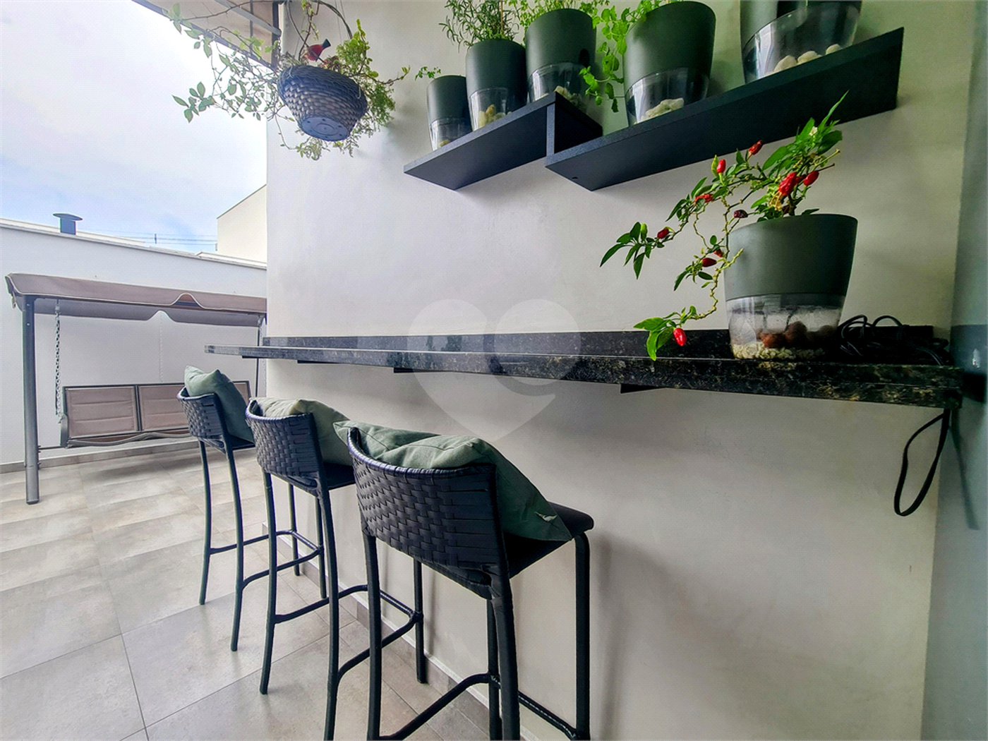 Casa à venda com 3 quartos, sendo 1 suíte, no condomínio Horto Florestal Iii, Sorocaba - SP
