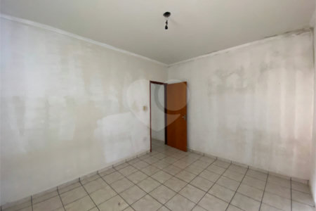 Casa à venda com 2 quartos em Loteamento Municipal São Carlos 3, São Carlos, SP