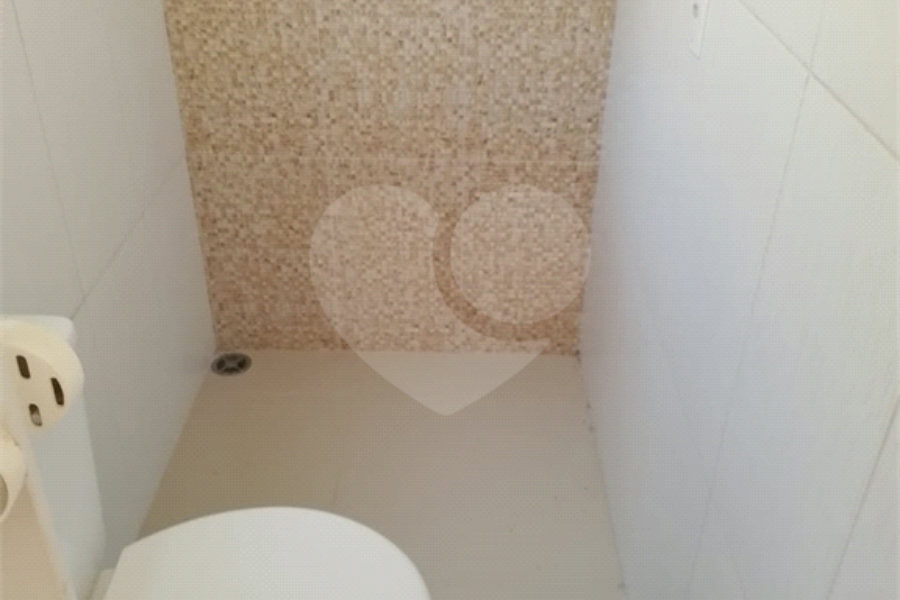 Sobrado à venda com 4 quartos no Brasilândia, São Paulo, SP