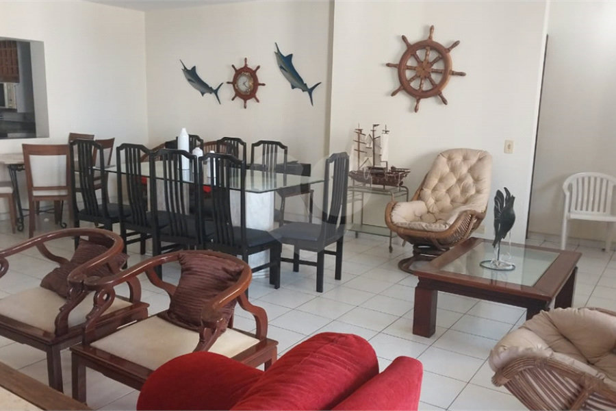 Apartamento à venda com 4 quartos, sendo 2 suítes, em Tombo, Guarujá, SP