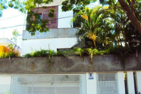 Sobrado à venda com 3 quartos, sendo 1 suíte, em Jardim Prudência, São Paulo, SP
