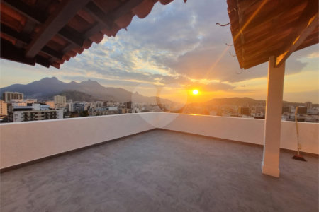 Cobertura à venda com 4 quartos, sendo 1 suíte, em Tijuca, Rio de Janeiro, RJ