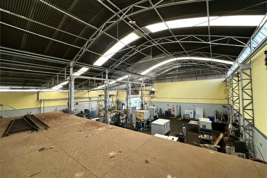 Barracão Comercial à Venda em Piracicaba/SP.