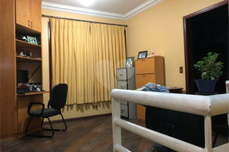 Sobrado à venda com 3 suítes em Vila Vermelha, São Paulo, SP