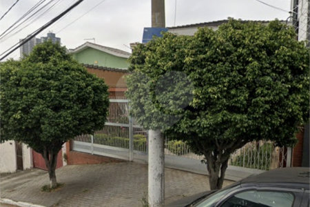 Casa à venda com 4 quartos, sendo 2 suítes, em Vila São Geraldo, São Paulo, SP