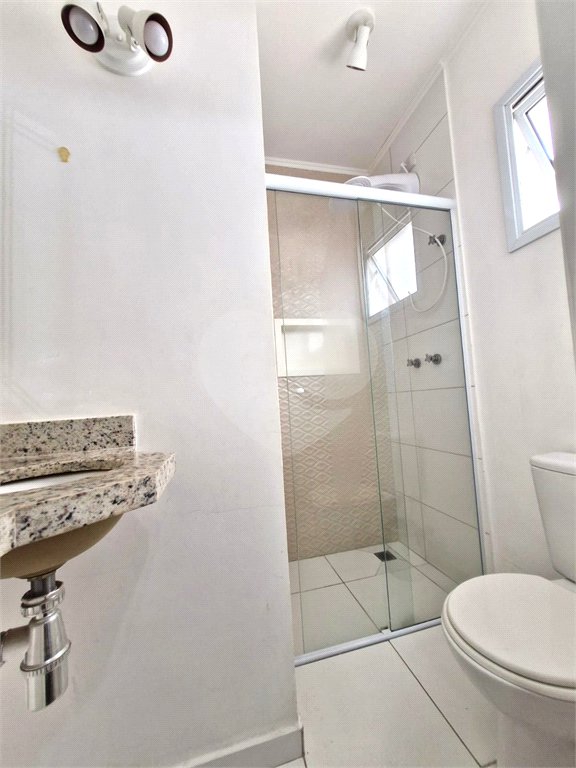 Casa à venda com 2 suítes no condomínio Residencial Living Sabara, São Paulo - SP