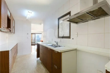 Apartamento à venda ou para alugar com 3 suítes em Real Parque, São Paulo, SP
