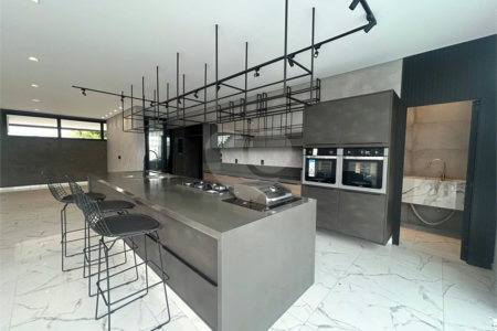 Casa à venda com 4 suítes no condomínio Residencial Chácara Ondina, Sorocaba - SP
