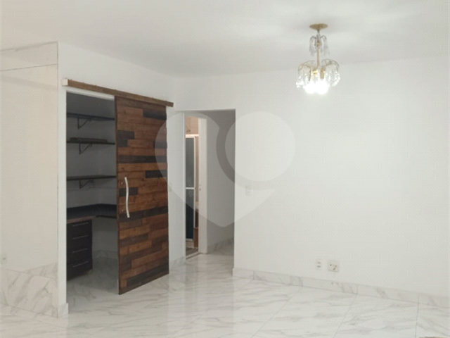 Apartamento à venda com 3 quartos, sendo 1 suíte,  em Vila Maria, São Paulo, SP
