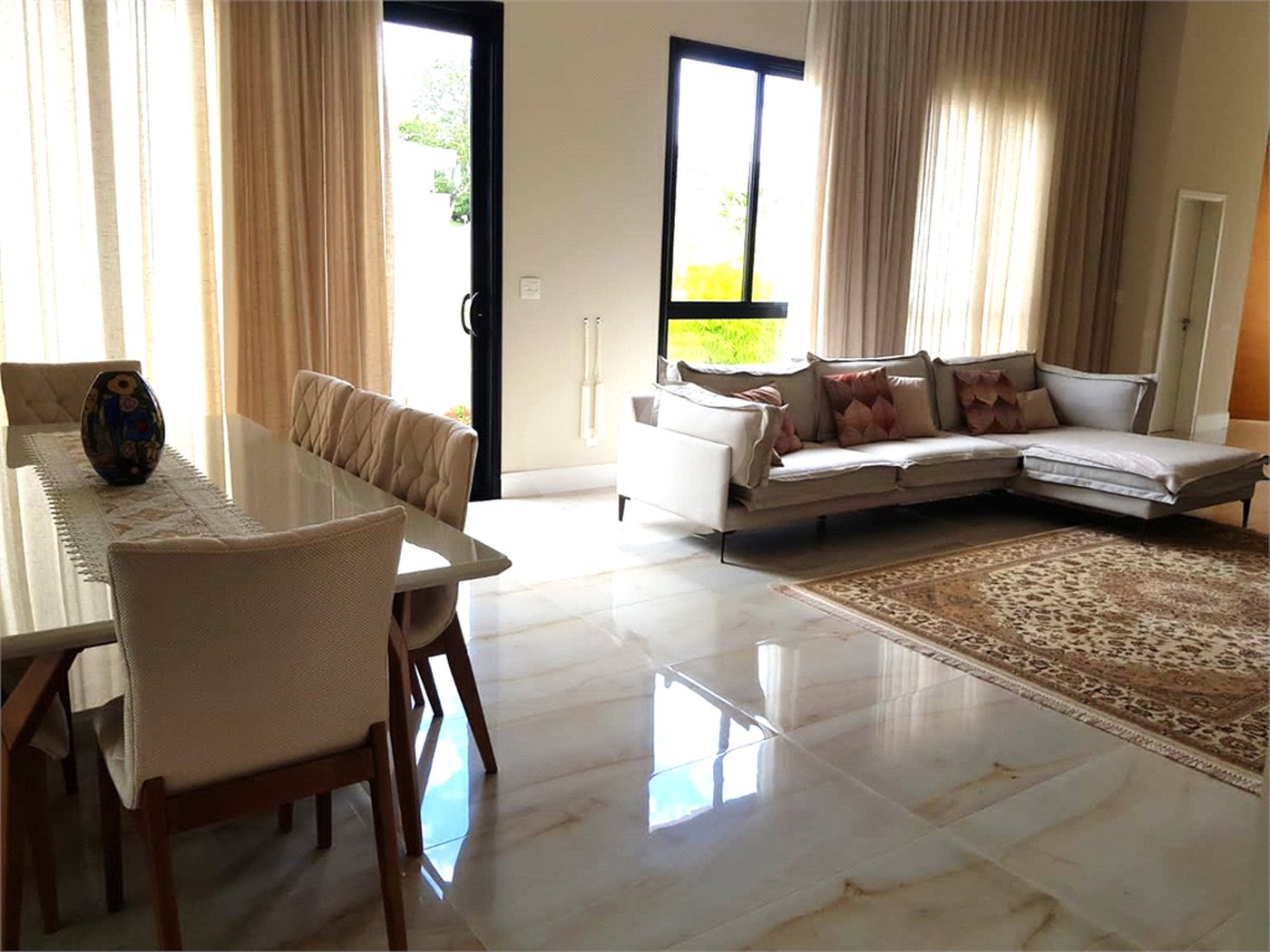 Casa à venda com 3 suítes no condomínio Theodora, Itu - SP