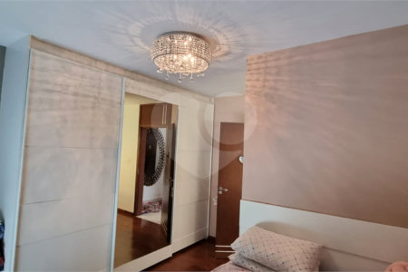 Casa à venda com 5 quartos, sendo 2 suítes, no condomínio Swiss Park, São Bernardo do Campo - SP