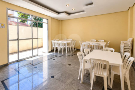 Apartamento de 44 m² com 2 dormitórios, varanda integrada e 1 vaga na Vila Guarani