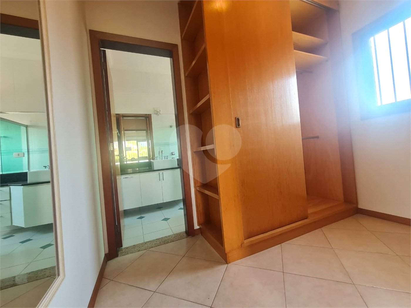 Casa à venda com 3 suítes em Interlagos, São Paulo, SP