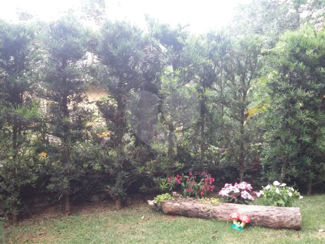 Sobrado à venda com 5 quartos, sendo 2 suítes,  em Serra da Cantareira, Mairiporã, SP