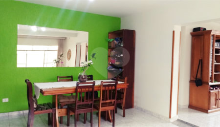 Casa à venda com 4 quartos, sendo 2 suítes, em Vila Romero, São Paulo, SP