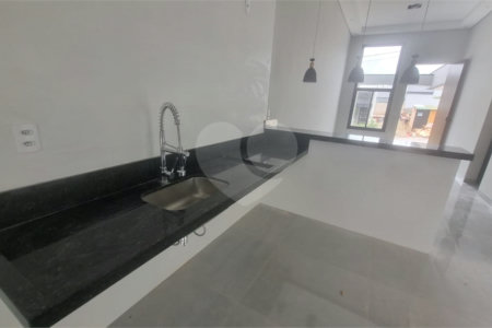 Casa à venda com 3 quartos, sendo 1 suíte, no condomínio Residencial Horto Villagio, Sorocaba - SP