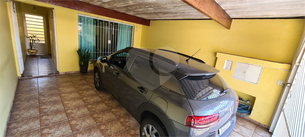 Casa à venda com 3 quartos, sendo 1 suíte,  em Vila Oliveira, Mogi das Cruzes, SP