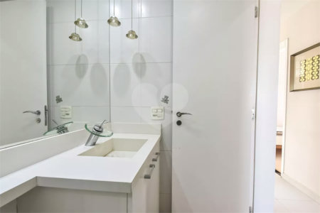 Apartamento à venda com 3 quartos, sendo 2 suítes, em Jardim da Glória, São Paulo, SP