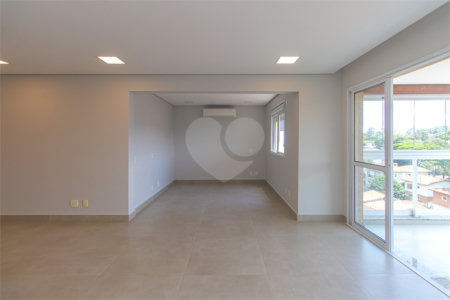 Apartamento à venda com 3 suítes em Chácara Flora, São Paulo, SP